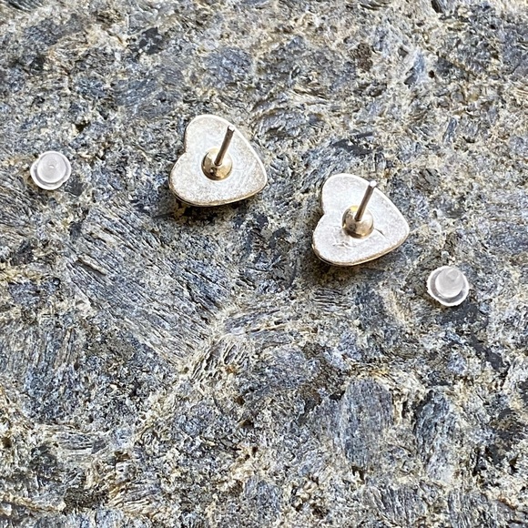 ๐Sale ๐2 for $10 NWOT shiny silver (color) heart post earrings fun summer - Picture 5 of 7